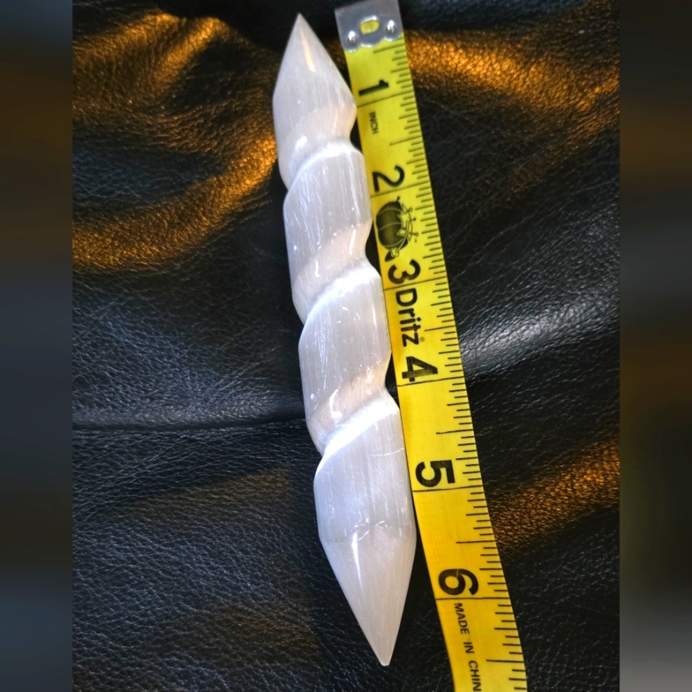 Unicorn horn selenite crystal LAST ONE! - Picture 1 of 8